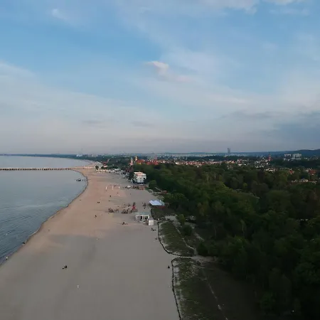 Dworek Admirał Nocleg ze śniadaniem 3*