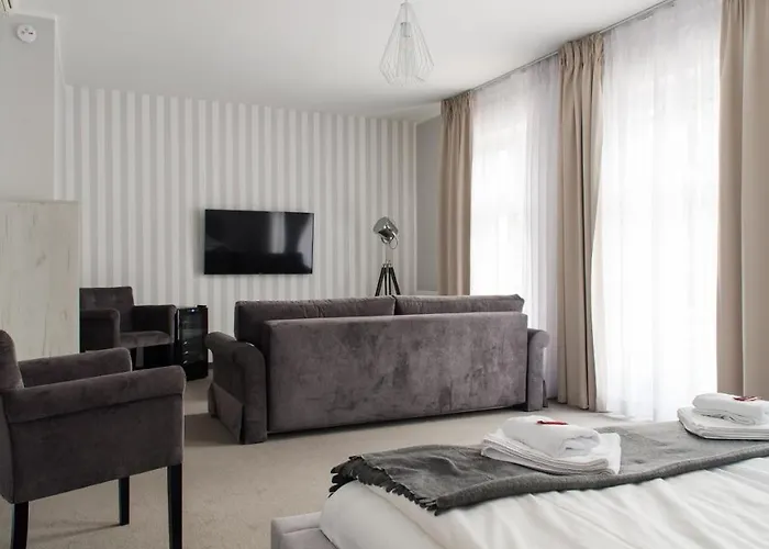 Bed & Breakfast Dworek Admiral